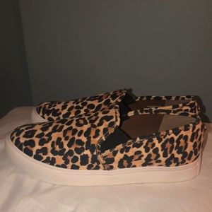 Leopard Print Slides NWOT